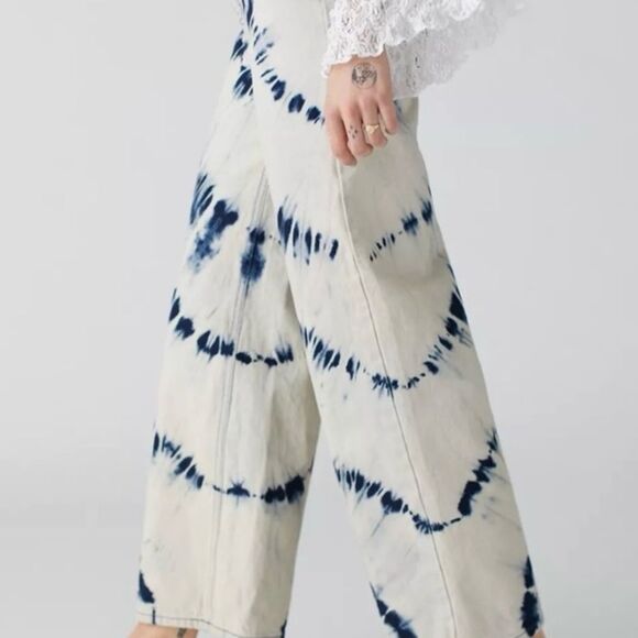 Urban Outfitters Bleach Tie Dye BDG High & Wide Jeans NWT Size 26 - Picture 3 of 16